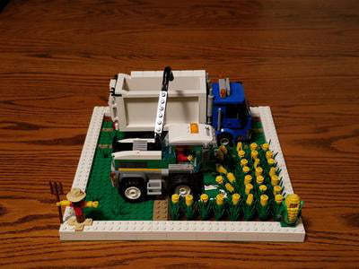 LEGO City Harvester Transport 60223 Combine Truck Semi Lorry Farming Machine NEW