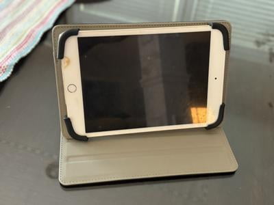 Custodia universale per tablet: Cover protettiva in Italia Custodia universale per tablet: Cover protettiva in Italia