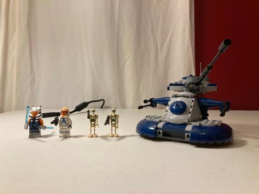 LEGO Star Wars: The Clone Wars Armored Assault Tank (AAT) 75283
