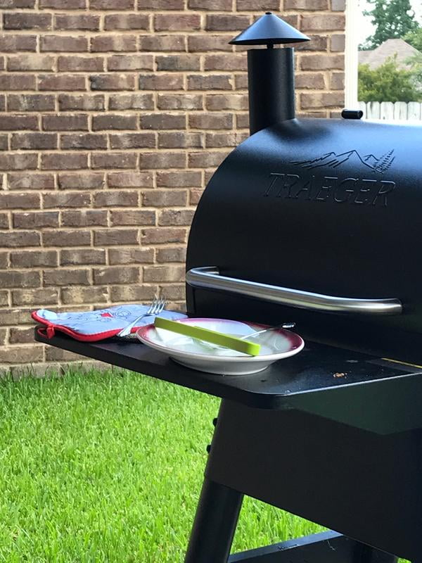 Traeger Pellet Grills Folding Front Shelf – Pro 575/Pro 22