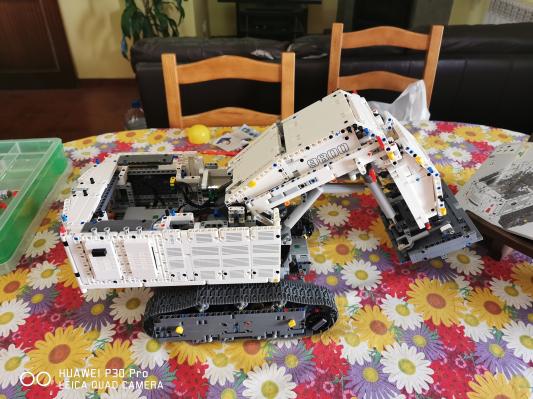 lego 42100 size
