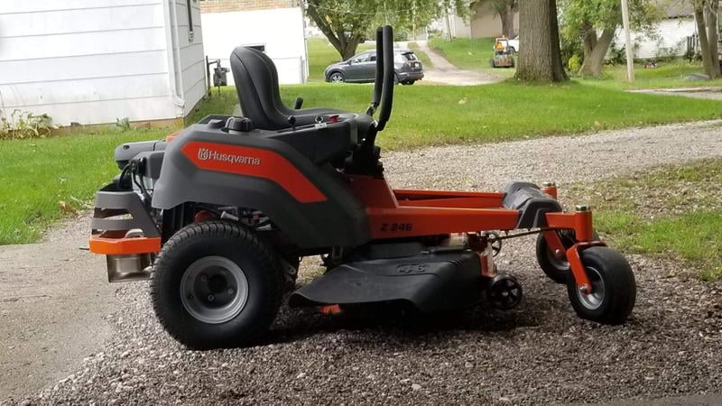 Husqvarna Outdoor Power Equipment Husqvarna Z246 Zero Turn Lawn