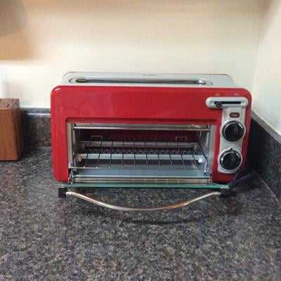 Best Buy: Hamilton Beach ensemble Toastation 2-Slice Toaster Oven Red 22703H