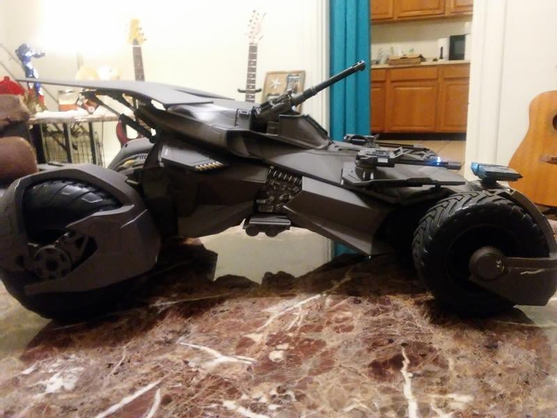 mattel ultimate batmobile