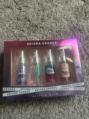 アリアナグランデ　ボディミスト　5本セット 2023 Ariana Grande 5pc Mini Perfume Coffret Gift Holiday Box