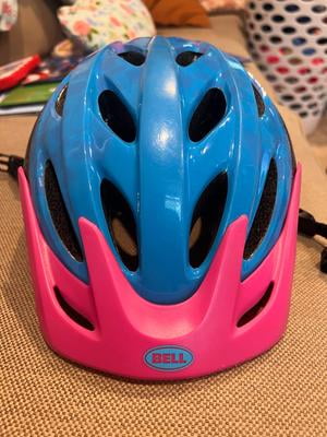 bicycle with motorcycle helmet How To Pull Off A Stylish Bike Helmet