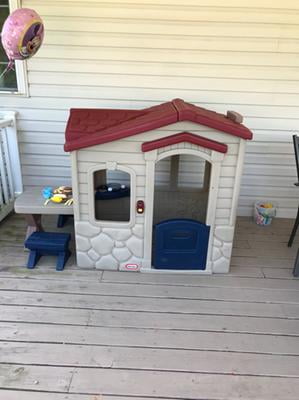little tikes picnic on the patio playhouse walmart