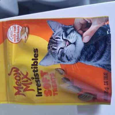 Meow Mix Irresistibles, Meaty Soft Cat Snacks with Real White