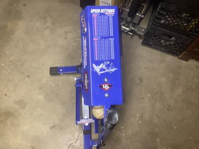 Free Shipping! Louisville Slugger Blue Flame Pitching Machine