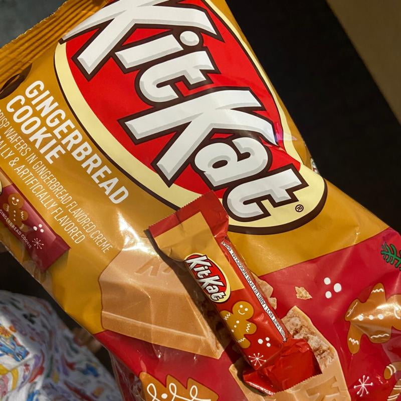 KIT KAT®, Miniatures Gingerbread Cookie Gingerbread Flavored Creme