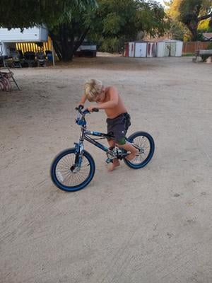 madd gear 18 boy's bmx bicycle