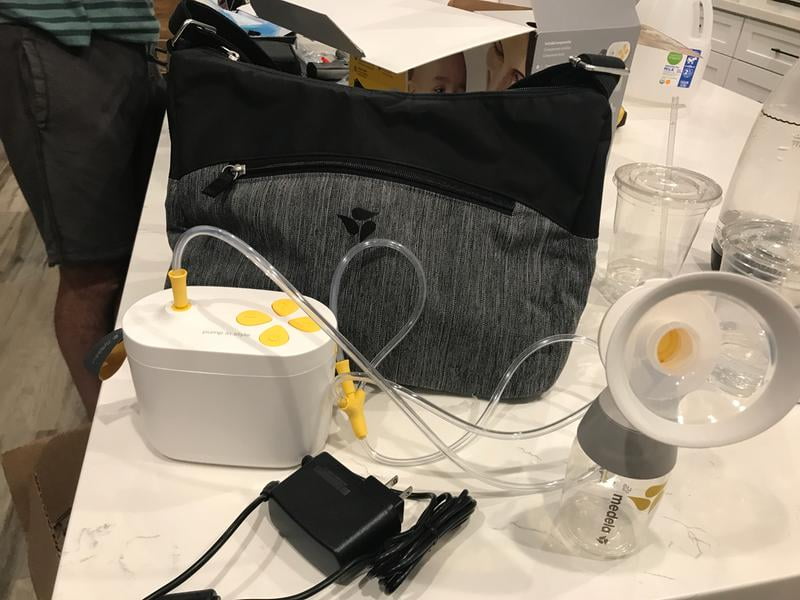 Medela Pump in Style with MaxFlow Double Electric Breast Pump Set, 22 Piece  Kit 