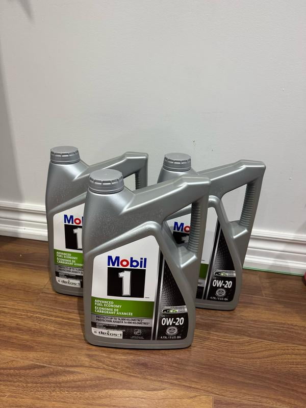 Mobil 1™ Advanced Fuel Economy Full Synthetic Motor Oil 0W-20, 3