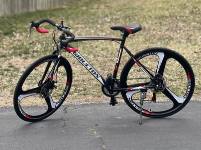 Eurobike XC550 21 Speed Road Bike with Disc Brakes, 700C Wheels