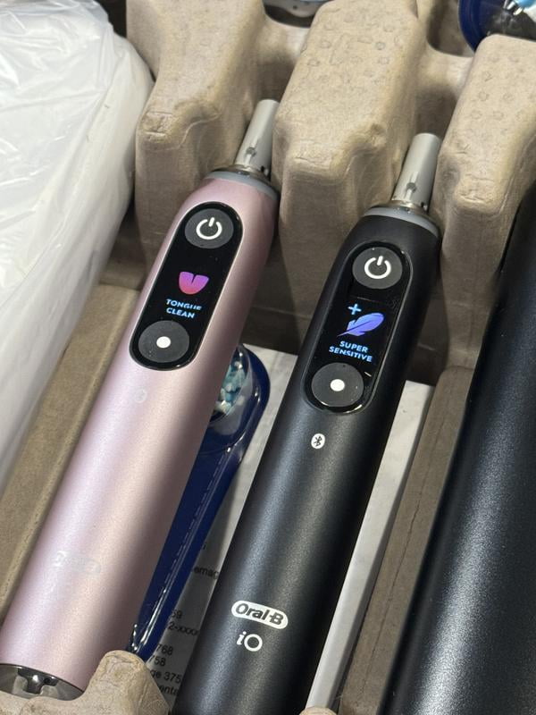 Oral-B iO Series 7 Electric Toothbrush, Sapphire Blue & White