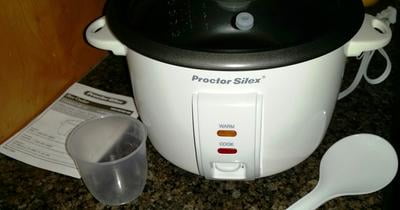 Proctor Silex 4-Cups uncooked resulting in 8-Cups Cooked Rice Cooker, White  (37534Y)