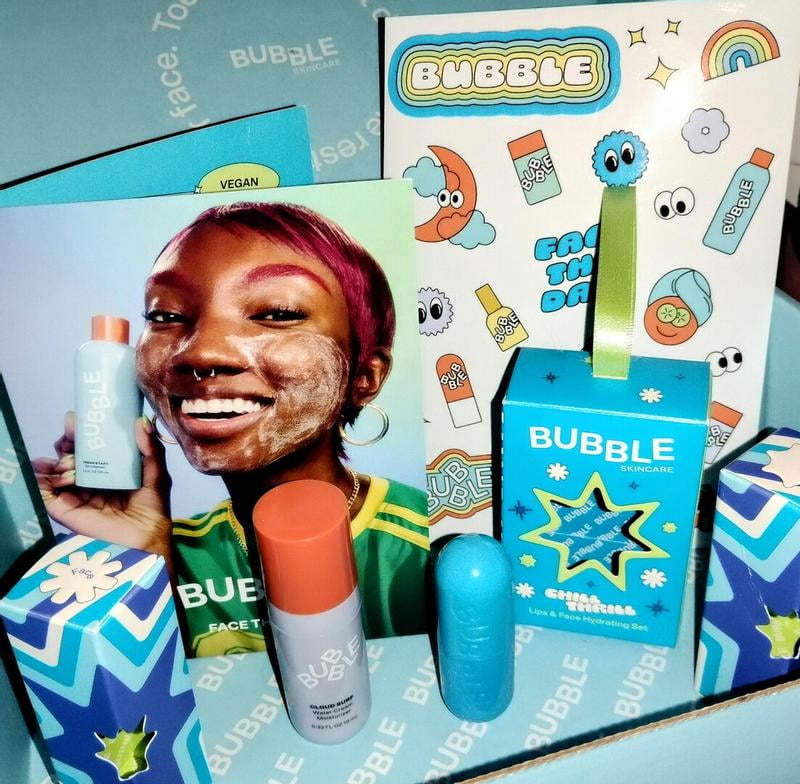 Bubble Skincare Chill Thrill Holiday Gift Set, 2 pieces with Cloud