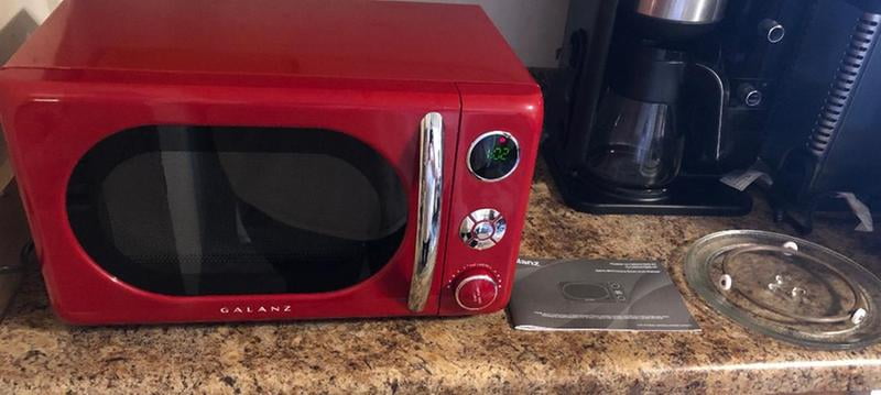 Galanz 0.7 cu. ft. Retro Countertop Microwave in Red (700-Watt)  GLCMKZ07RDR07 - The Home Depot