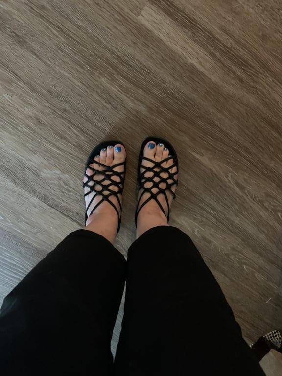 skechers reggae slim forget me knot sandals