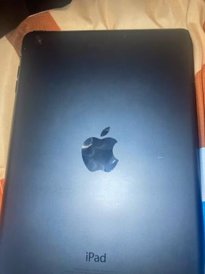 Restored Apple iPad Mini 16GB Wi-Fi Black - MF432LL/A (Refurbished