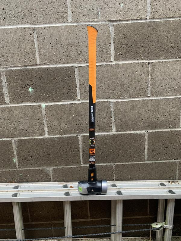 Fiskars IsoCore 10 lbs. Sledge Hammer, 36 Inch, Black and Orange