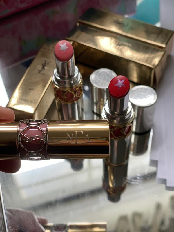 YSL スイングトップ　（小林柊野） Yves Saint Laurent Rouge Volupte Shine Lipstick .11oz 163