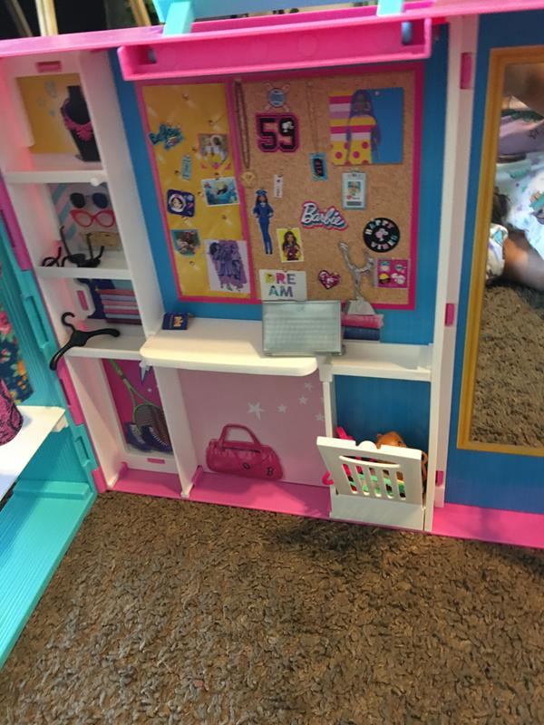 vagabond gambling Mars Barbie Closet Playset with 30+ Accessories, 5 Complete Looks, Rotating  Clothing Rack, Dream Closet - Walmart.com