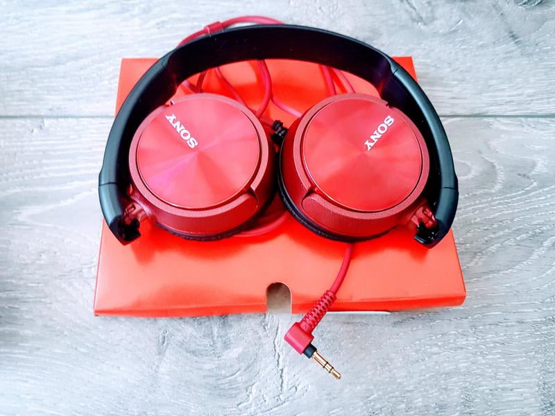 SONY ZX Series Stereo Over-Ear Headphones with Microphone - Walmart.ca