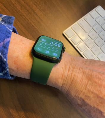 Apple, Apple Watch Series 7 GPS + Cellular, 45mm, Green Aluminum