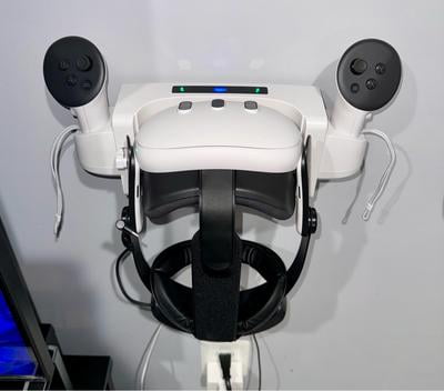 Dock Di Ricarica Per Meta Quest 3 – Carica Rapida Per Visore E Controller, LED Rosso/verde, Batterie Ricaricabili Incluse, Protezione Da Sovraccarico