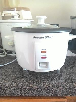 proctor silex 4-cups uncooked resulting in 8-cups cooked rice cooker, white  (37534y)