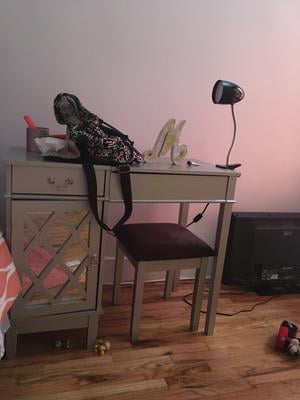 Linon Lattice Bedroom Vanity Set Including Stool And Flip Top