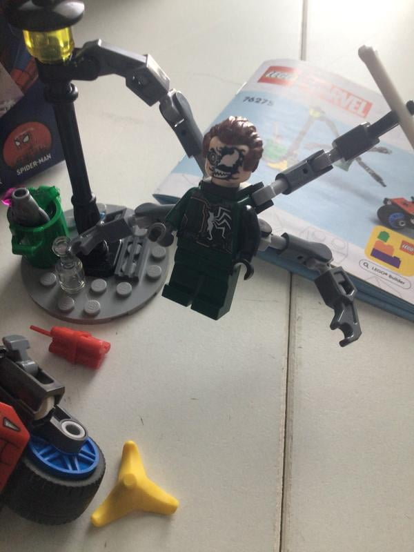 LEGO Marvel Motorcycle Chase: Spider-Man vs. Doc Ock