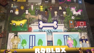 Roblox Celebrity Collection Adopt Me Pet Store Deluxe Playset Includes Exclusive Virtual Item Walmart Com Walmart Com - bump in the night roblox door code