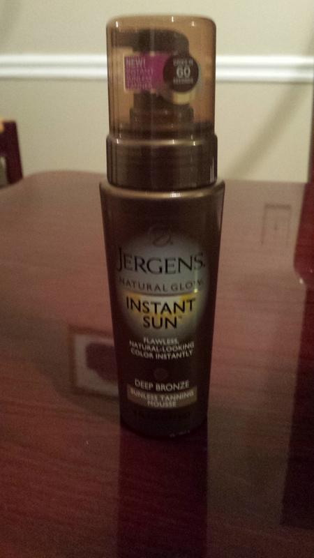 Jergens Natural Glow Instant Sun Sunless Tanning Mousse Light Bronze 6 Oz Walmart Com Walmart Com