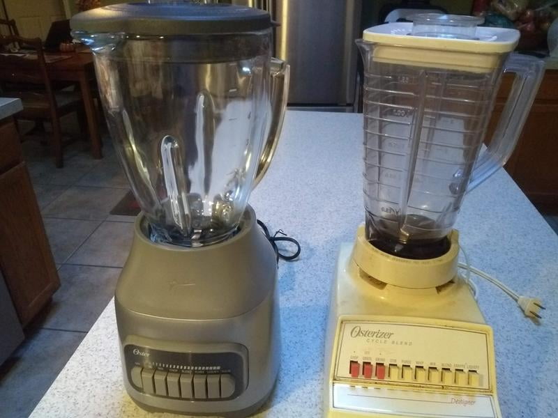 Oster Kitchen 6 Cup Glass Blender with High Speed 800 Watts Motor