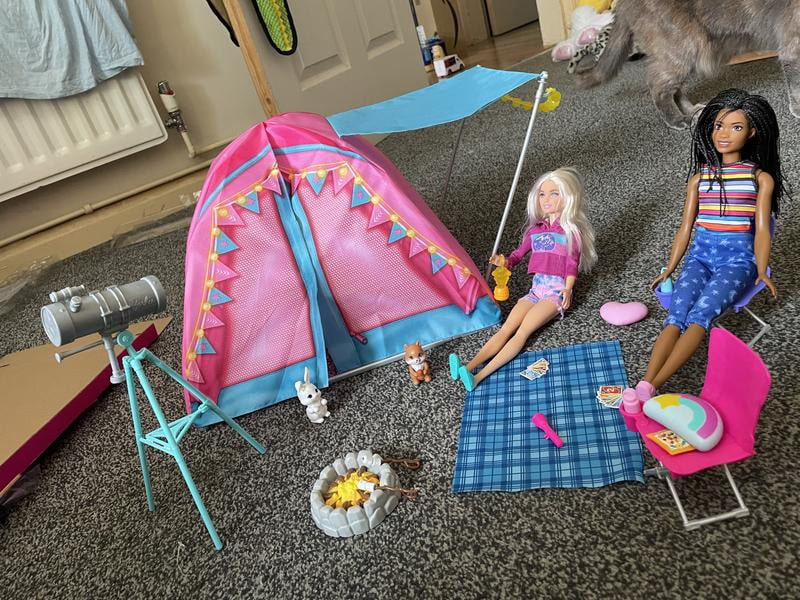 Barbie It Takes Two Outdoor Toy Set with Malibu Brooklyn Dolls