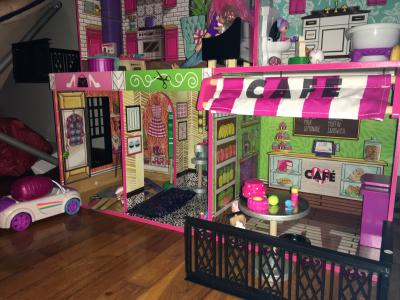  KidKraft Brooklyn's Loft Wooden Dollhouse with 25