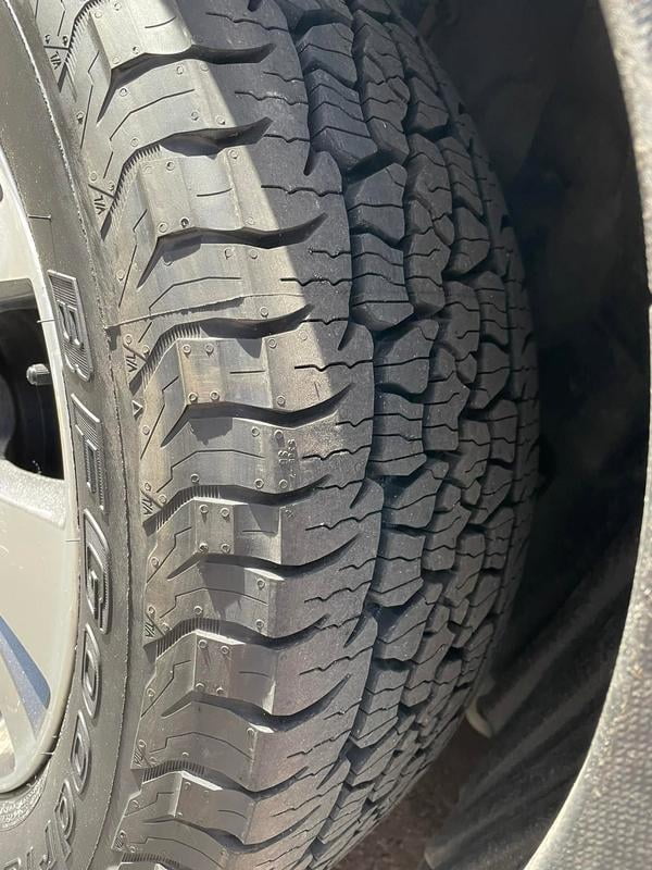 L*A様 BFGoodrich Trail-Terrain T/A 245/70 BFGoodrich Trail Terrain T/A 245/70R17 114T XL a/t All