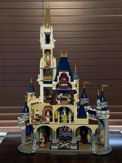 castillo disney lego walmart
