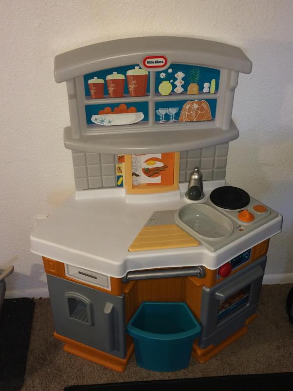 little tikes kitchen walmart