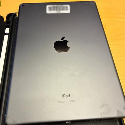 Apple iPad Air 3rd Gen 64GB WiFi 10.5-Inch Space Gray LCD Display