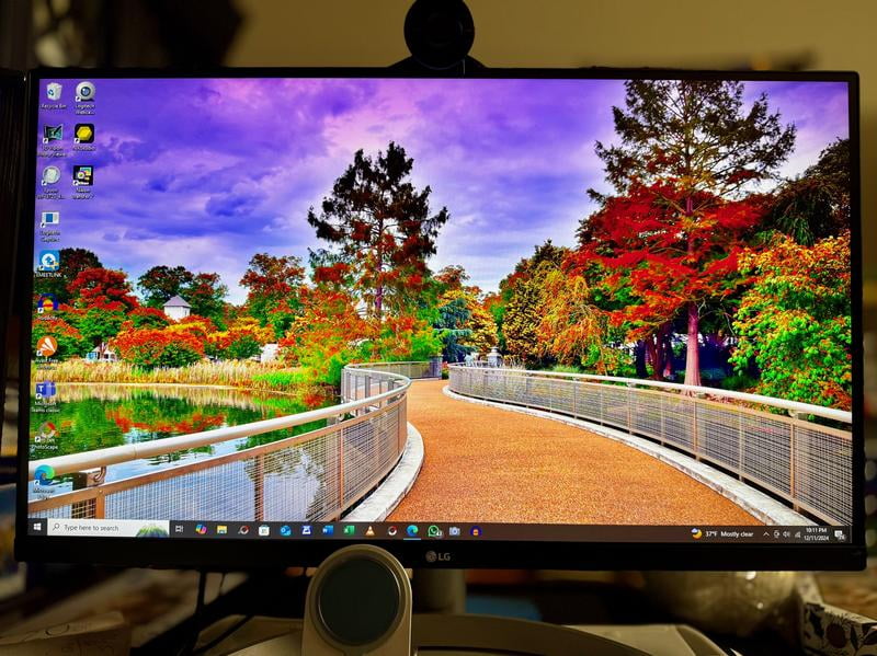 LG UHD Monitor 27UP600 27インチ 27UP600-W | LG CA_EN