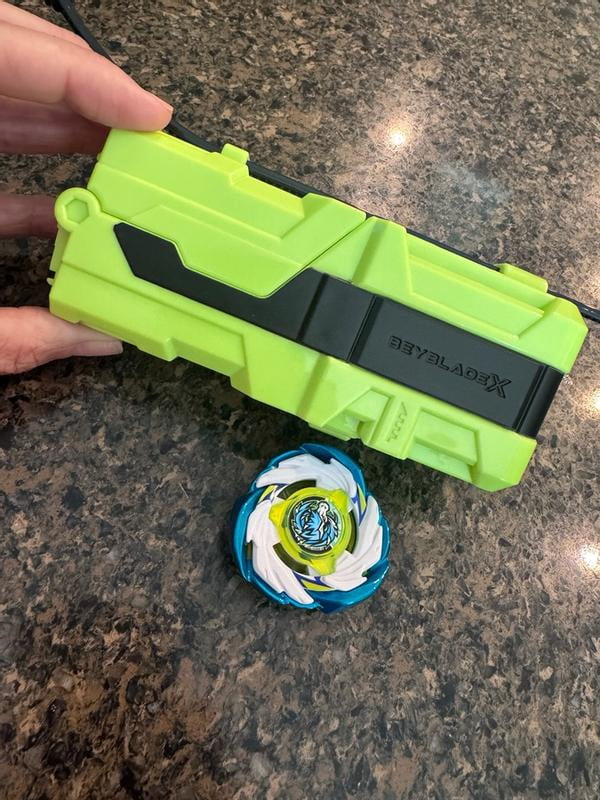 Beyblade X Clip & Rip Right-Spin Launcher Set with Right-Spinning