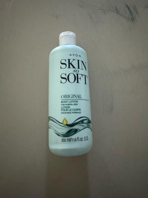 Avon Skin So Soft Original Body Lotion, Jojoba Oil, 11.8 fl oz, 24-Hour  Moisture - Walmart.com