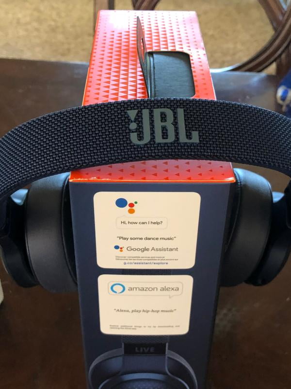 JBL Tune 500BT - Auriculares inalámbricos Bluetooth en la oreja, incluye  llavero de linterna LED (negro) (JBL TUNE 500BT + LED)