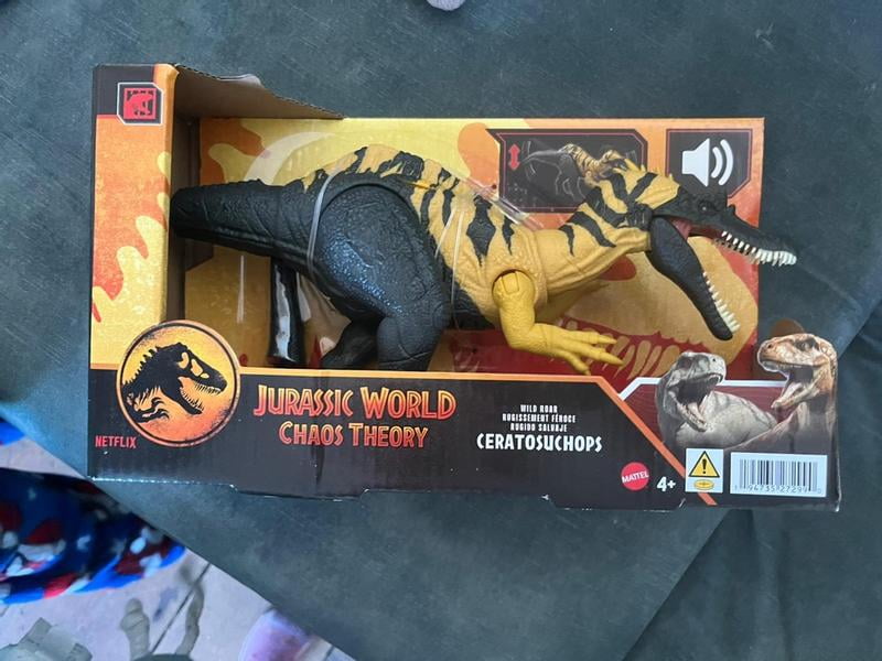 リードザウルス Jurassic World Chaos Theory Wild Roar Ceratosuchops Figure, Strike