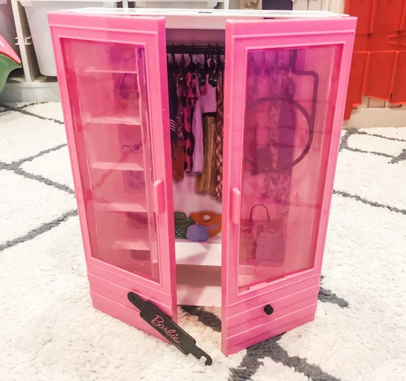 closet de barbie walmart