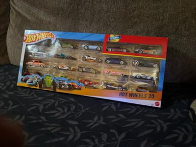 Hot Wheels Realistic 20-Car Collector Gift Pack, Cool Toy Sets