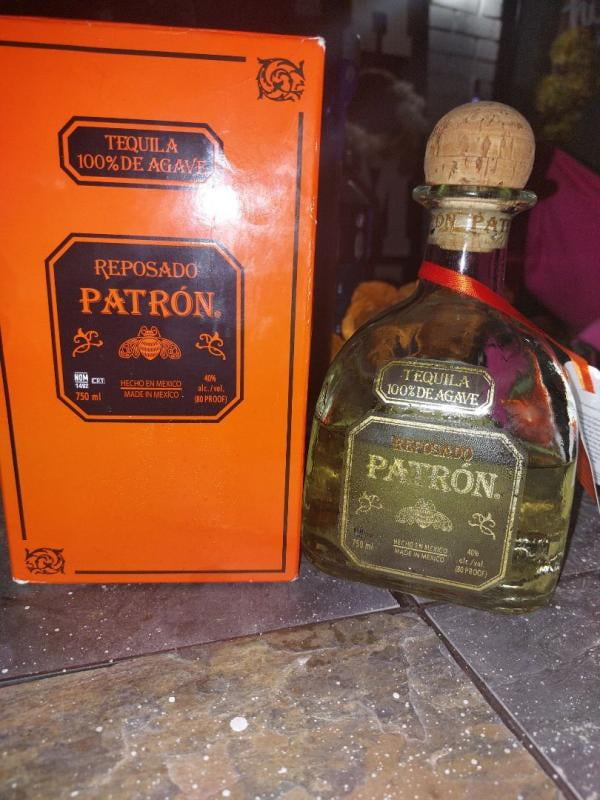 Patron Reposado Tequila, 750 ml Gift Pack with 2 Rocks Glasses